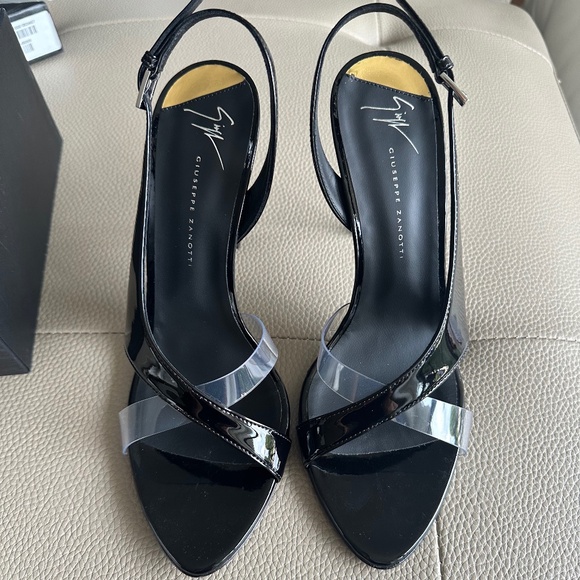 Giuseppe Zanotti Sandals - Picture 1 of 7